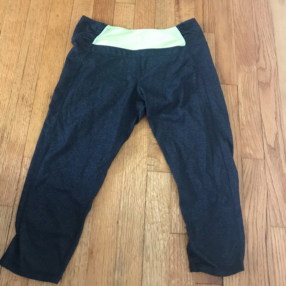 Capri workout leggings